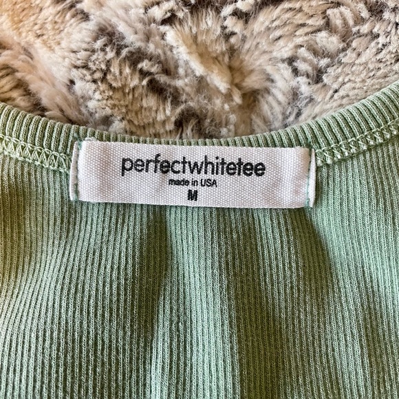 Perfect white tee ribbed cropped tank green size medium - Picture 2 of 2